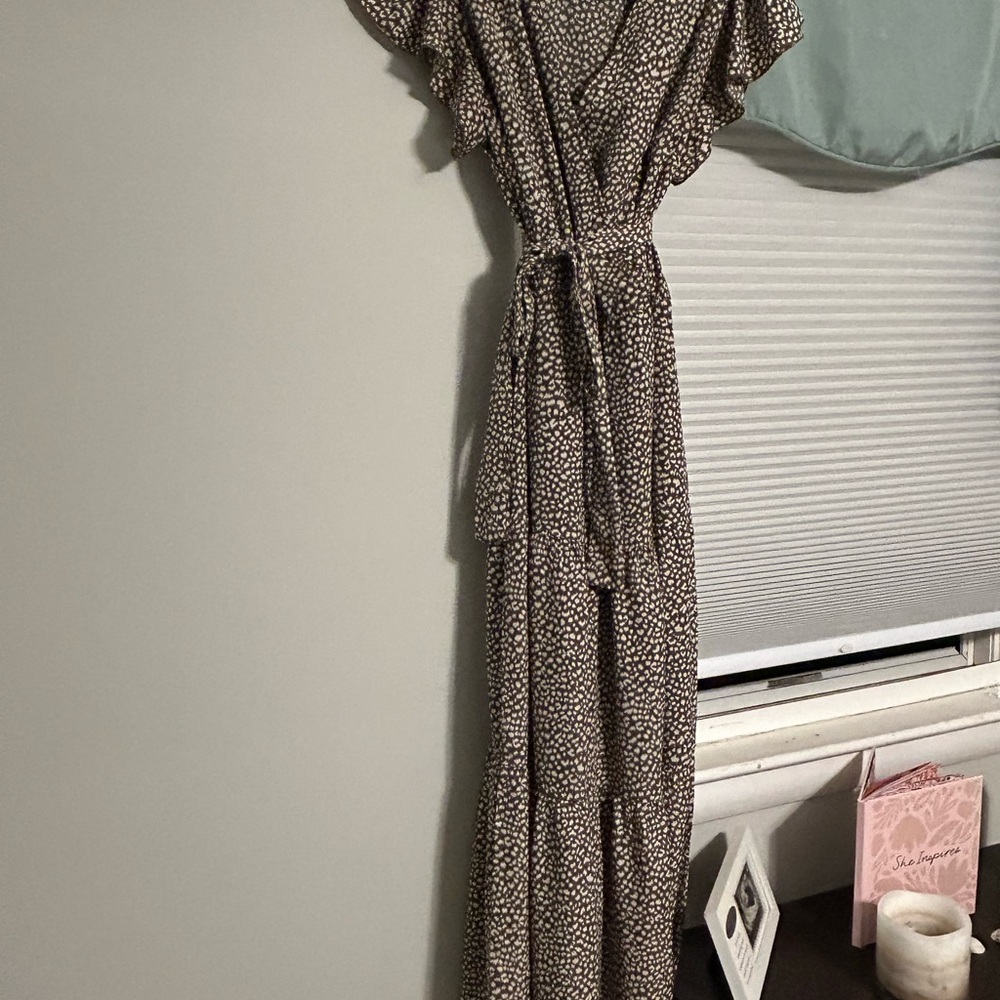 Elegant Brown and White Patterned Dress